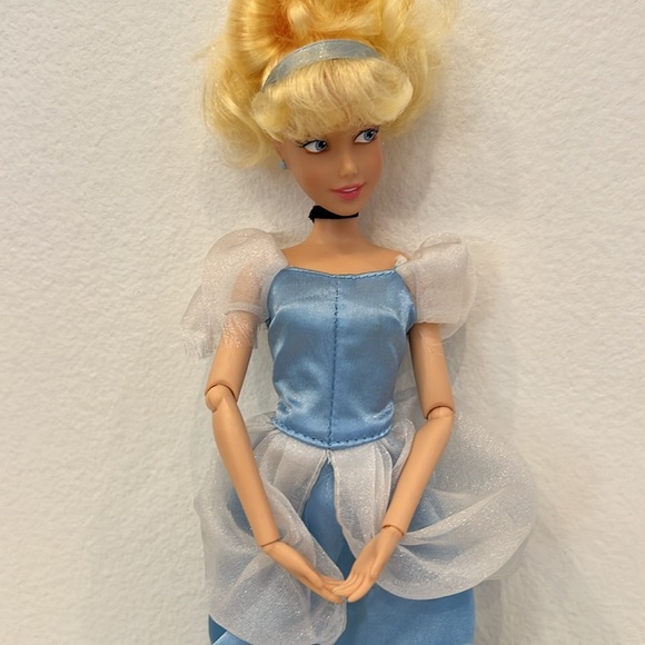 Disney Store Cinderella Doll - Picture 3 of 5